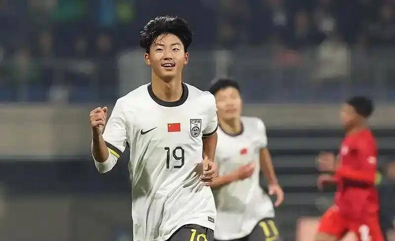 亚洲杯预选赛出线形势分析：中国队有望提前晋级，死亡之组激烈争夺