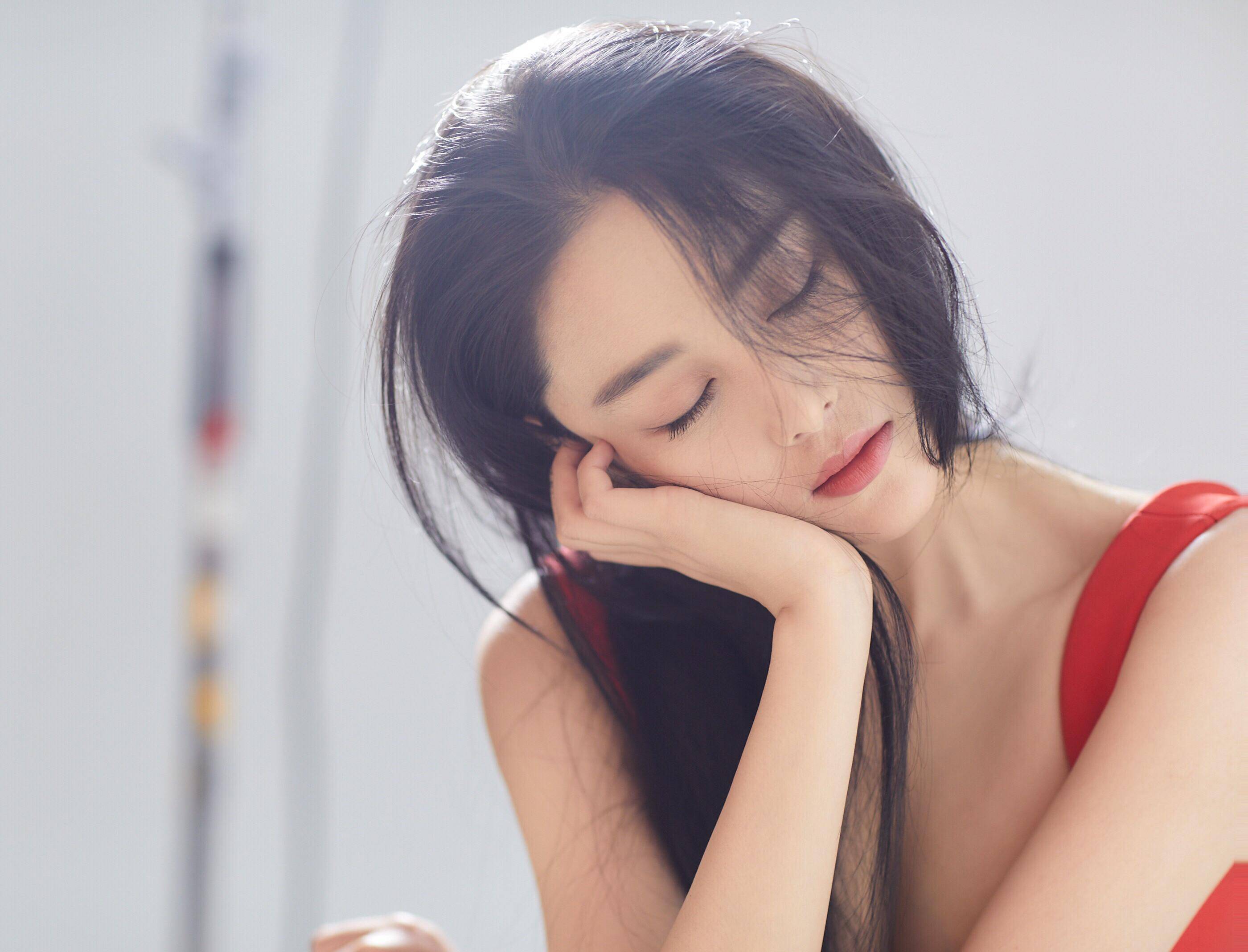 “足球宝贝”张馨予：大黑牛送的一块石头，让她成了全网的笑话