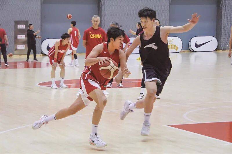 中国女篮“三全”备战世界杯预选赛