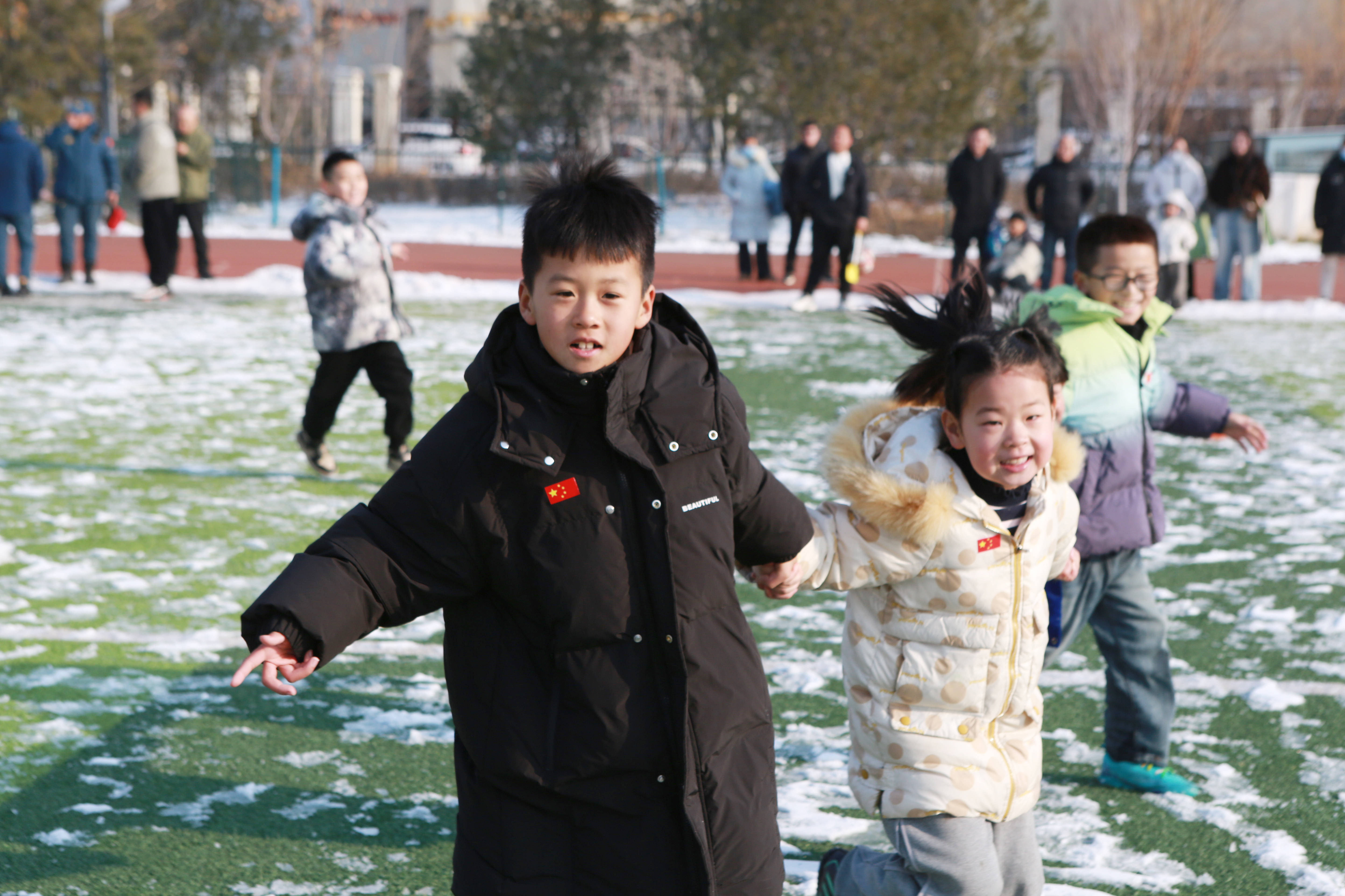2026迎新年"奔跑吧少年"长治市青少年足球嘉年华公益活动在体育公园举行