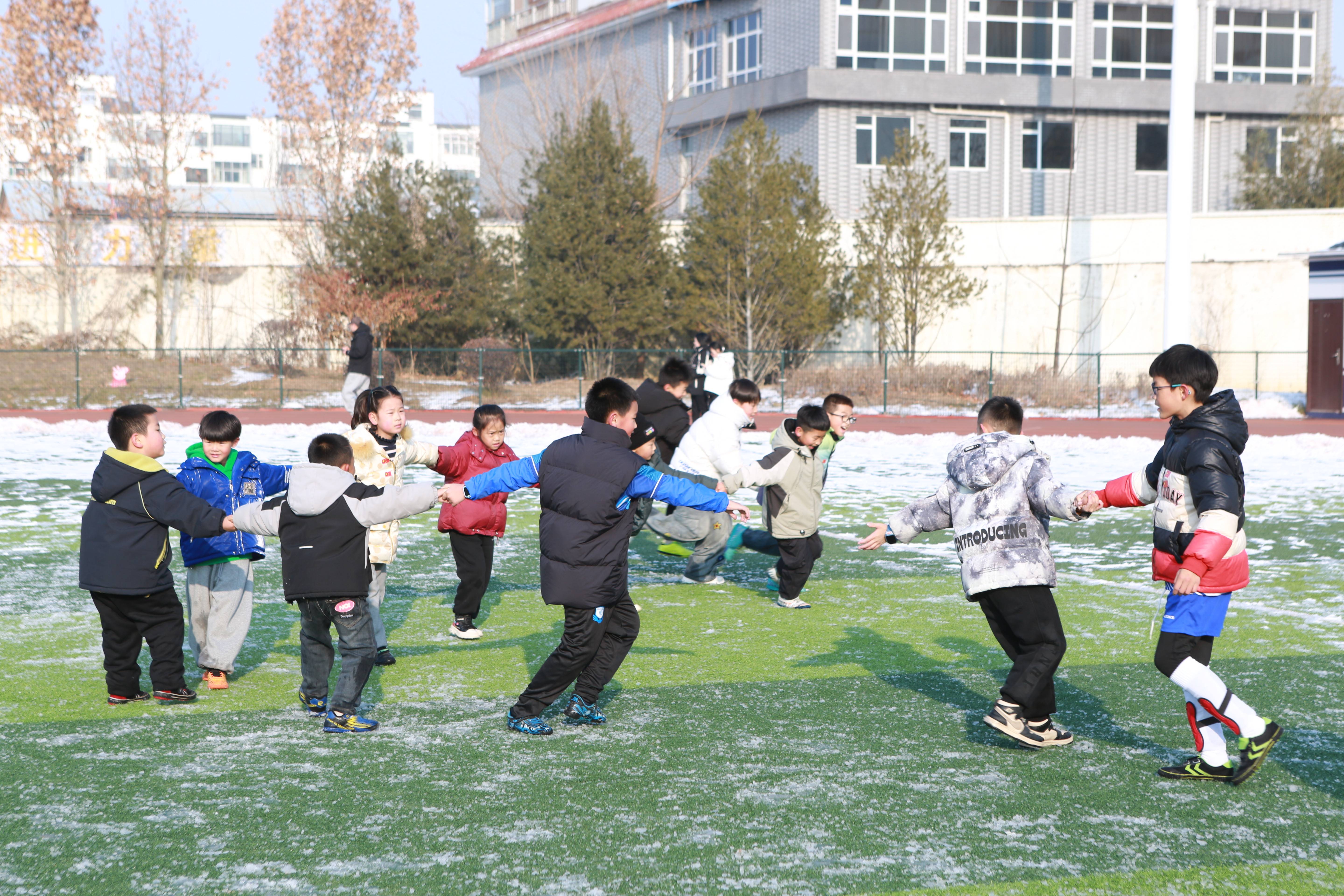 2026迎新年"奔跑吧少年"长治市青少年足球嘉年华公益活动在体育公园举行