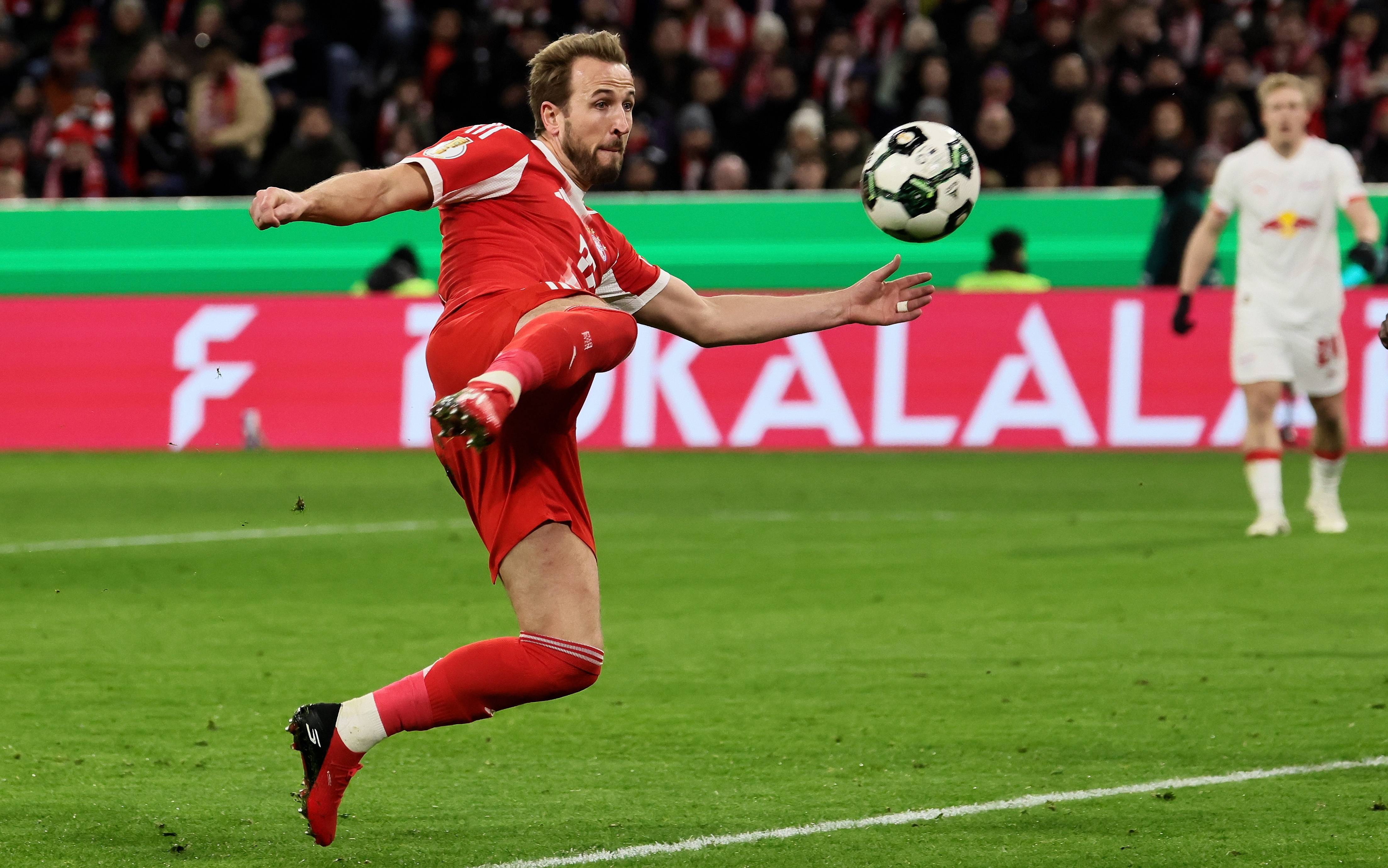 （外代二线）足球——德国杯：拜仁晋级半决赛