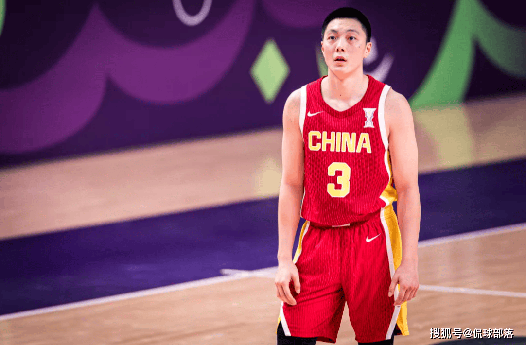 中国男篮12人新名单公布！最大争议诞生，PK中国台北裁判组也出炉