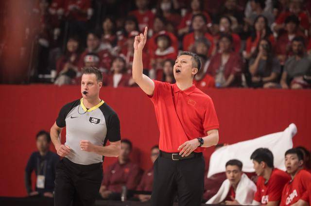 世界杯亚洲区预选赛 中国男篮87比80击败日本 展现拼搏精神