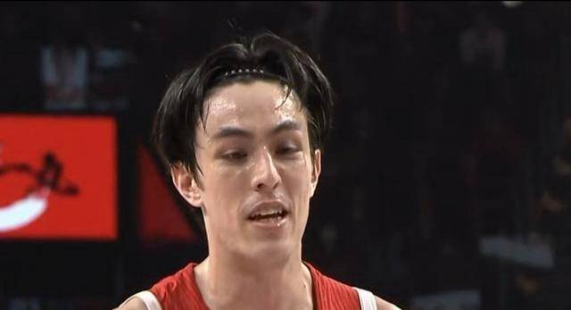 世界杯亚洲区预选赛 中国男篮87比80击败日本 展现拼搏精神