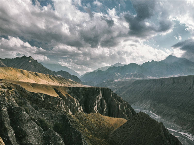 赛里木湖门票与观光车票：一站式套票购买全攻略与行程规划