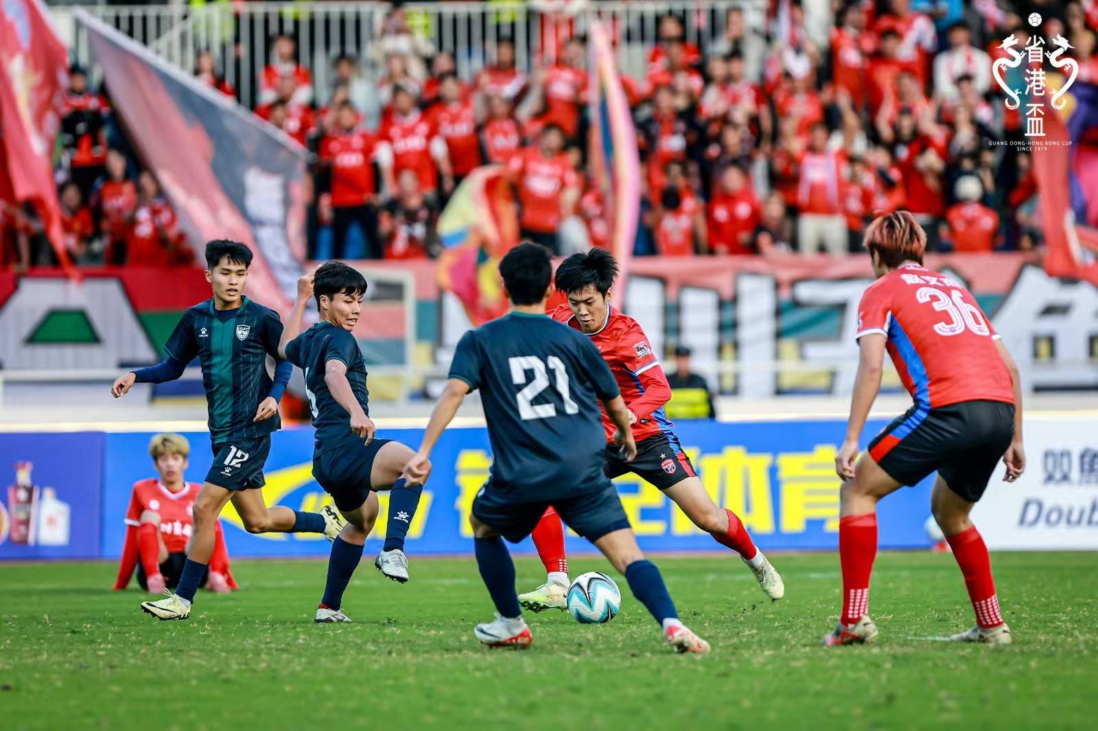 首届“省港杯超级足球邀请赛”燃情启幕！吴川青年6：0香港联队