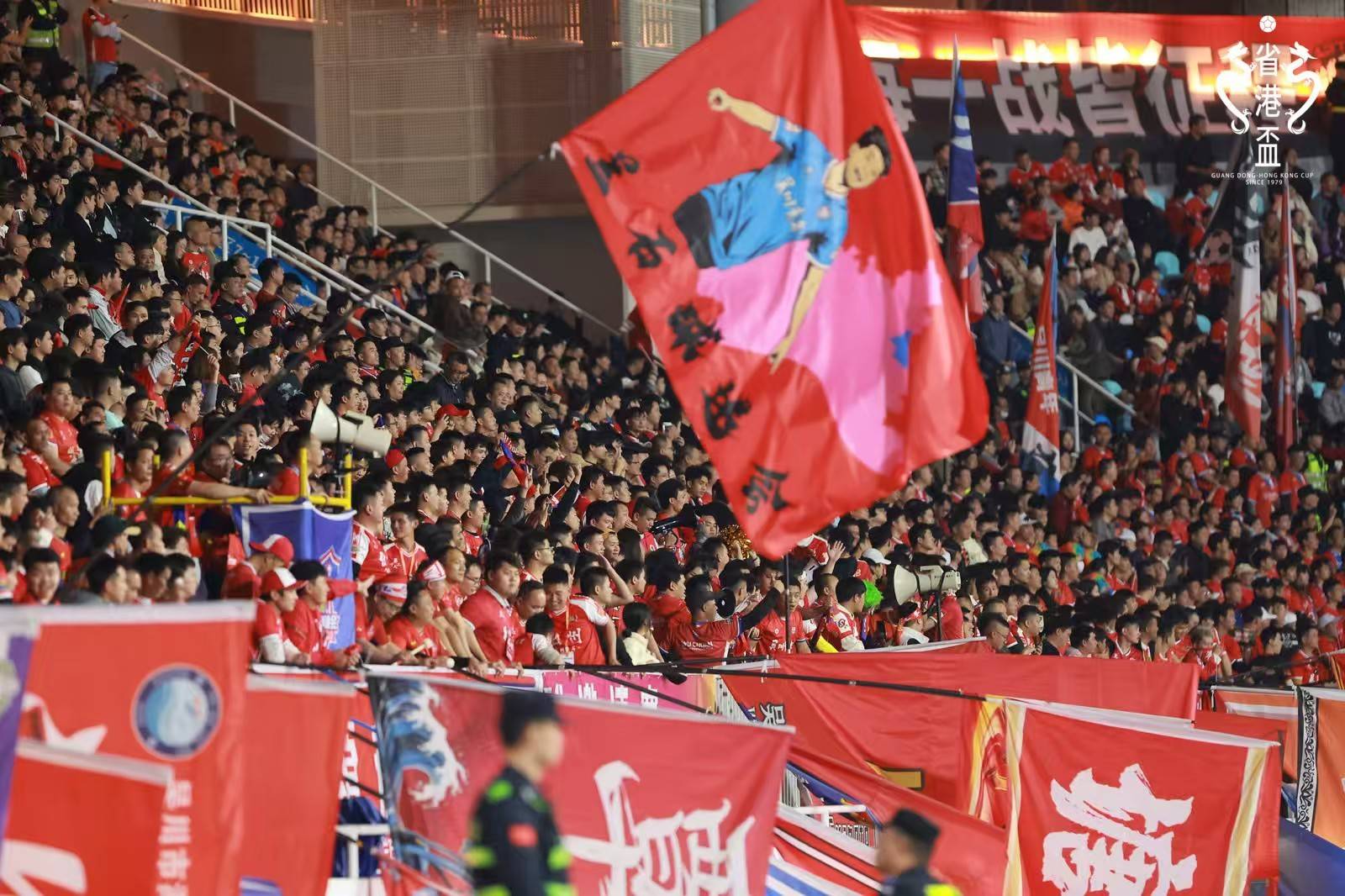 首届“省港杯超级足球邀请赛”燃情启幕！吴川青年6：0香港联队