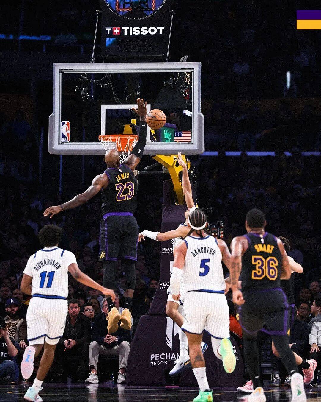 刚刚！东契奇拒投绝杀球！詹姆斯无奈，绝杀失败...