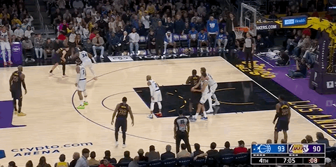 刚刚！东契奇拒投绝杀球！詹姆斯无奈，绝杀失败...