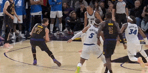 刚刚！东契奇拒投绝杀球！詹姆斯无奈，绝杀失败...