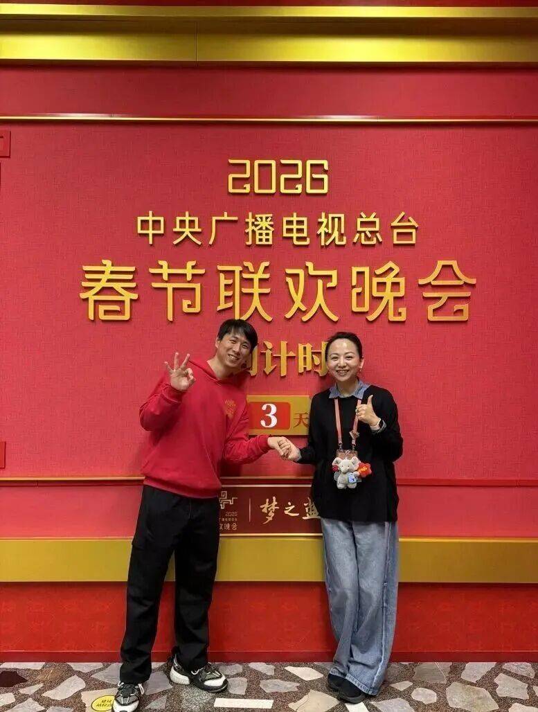 暖！宜昌师生参演2026年央视春晚无障碍转播