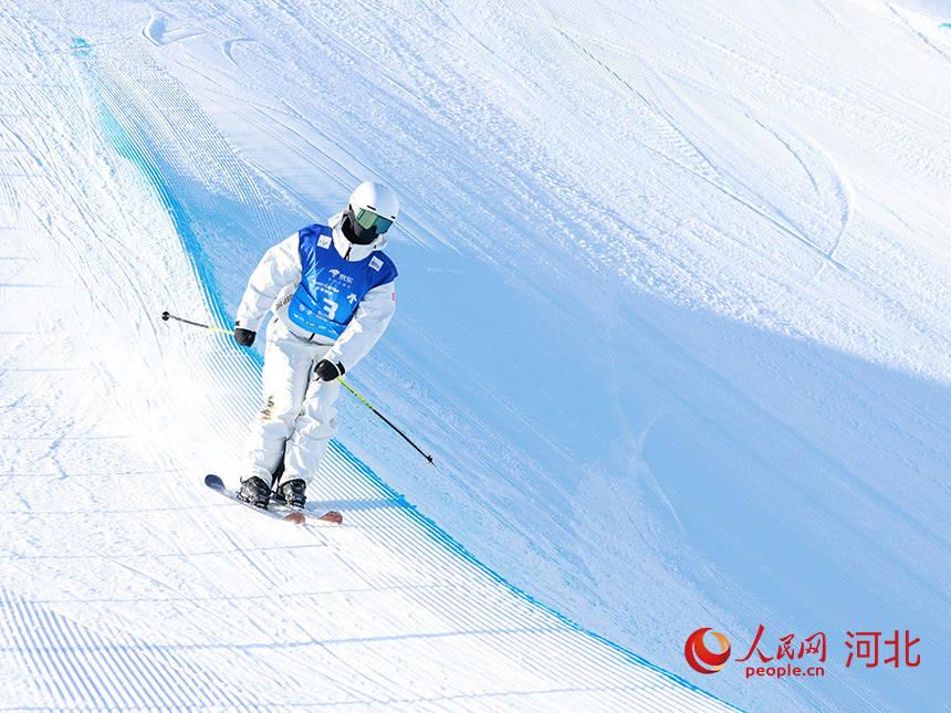 2025—2026国际雪联女子自由式滑雪U型场地世界杯开赛 谷爱凌等3位中国选手晋级决赛