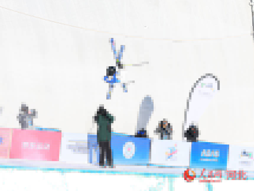 2025—2026国际雪联女子自由式滑雪U型场地世界杯开赛 谷爱凌等3位中国选手晋级决赛