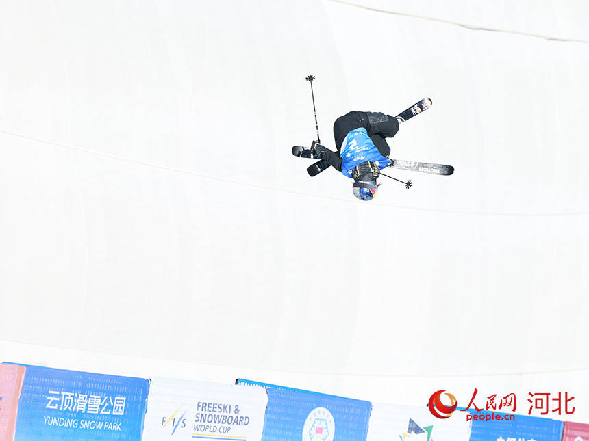 2025—2026国际雪联女子自由式滑雪U型场地世界杯开赛 谷爱凌等3位中国选手晋级决赛